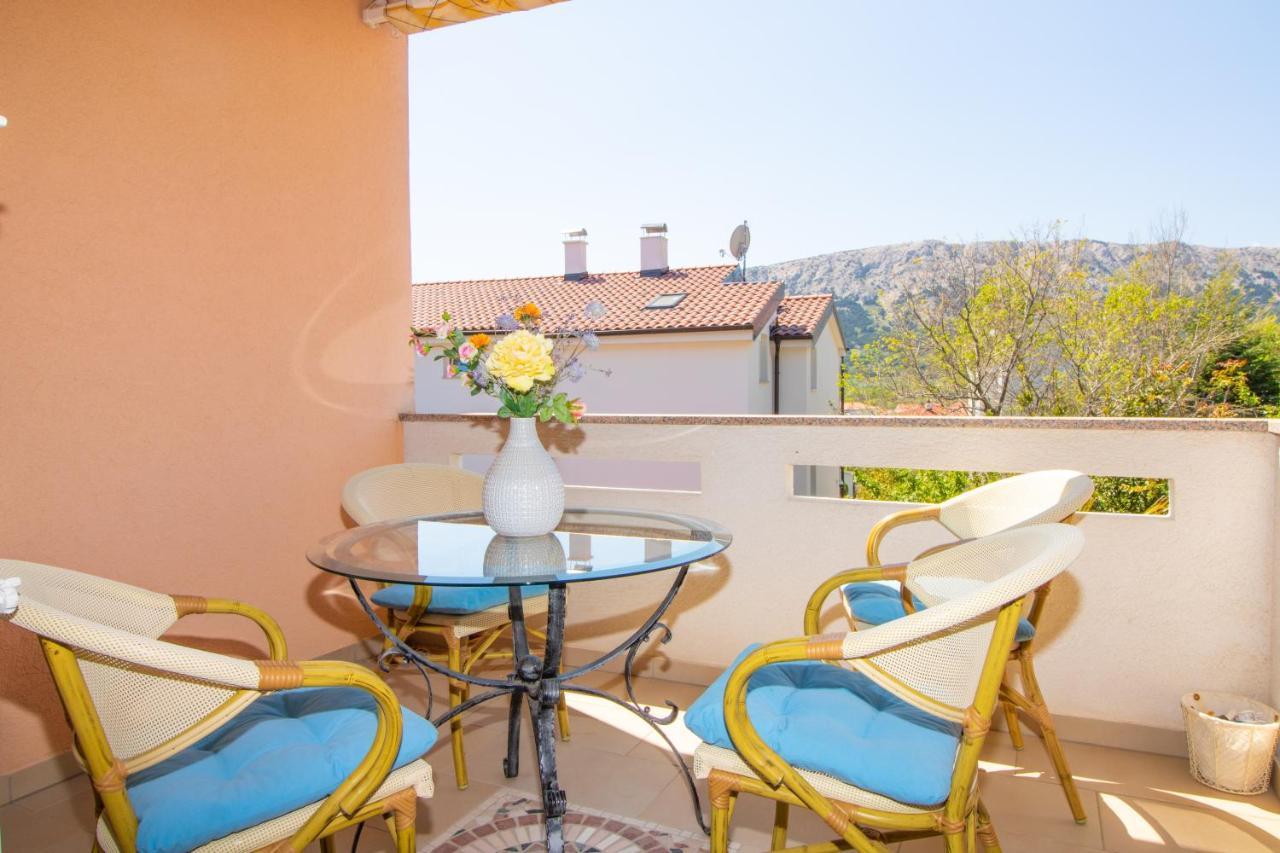Apartments Ema & Mislav With Terrace Baska  Exterior photo